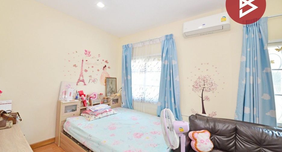 For sale 3 bedrooms townhouse in Prawet, Bangkok