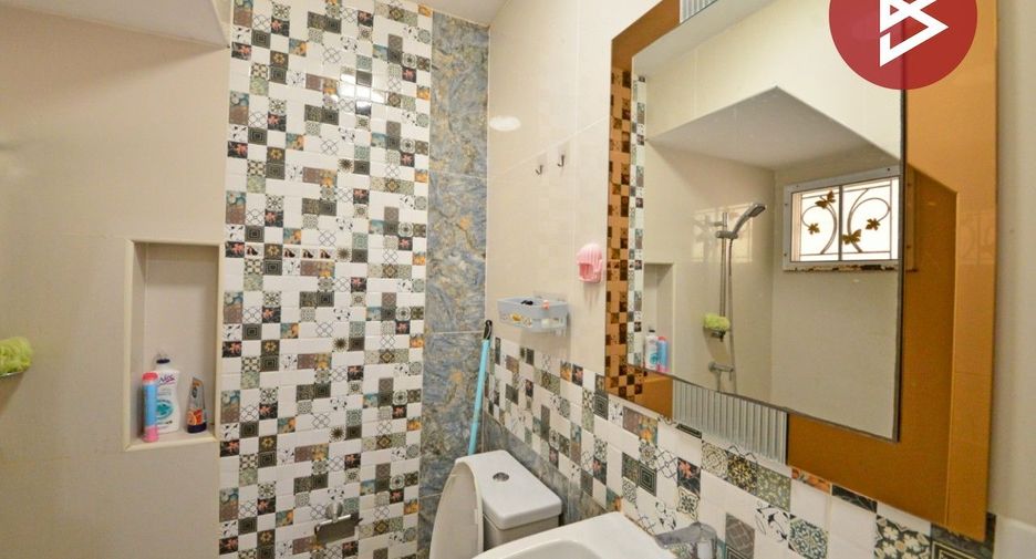 For sale 3 bedrooms townhouse in Prawet, Bangkok
