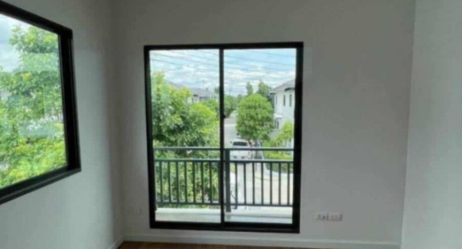 For sale 3 ベッドルーム townhouse in Bang Bua Thong, Nonthaburi