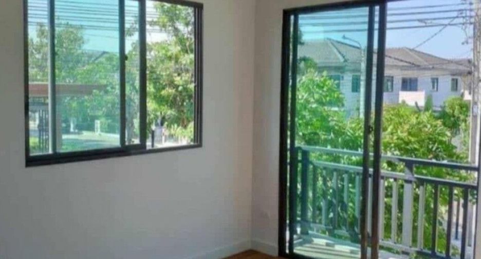 For sale 3 ベッドルーム townhouse in Bang Bua Thong, Nonthaburi