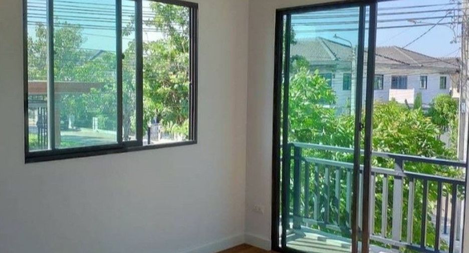For sale 3 ベッドルーム townhouse in Bang Bua Thong, Nonthaburi