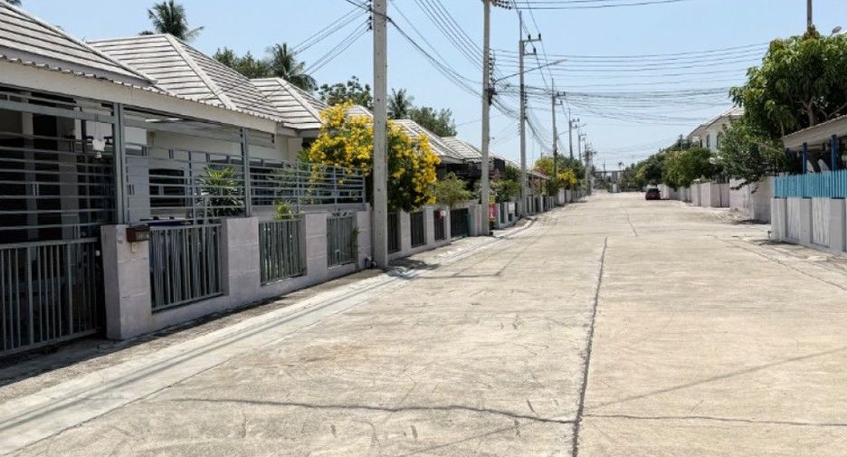 For sale 3 bedrooms house in Mueang Chon Buri, Chonburi