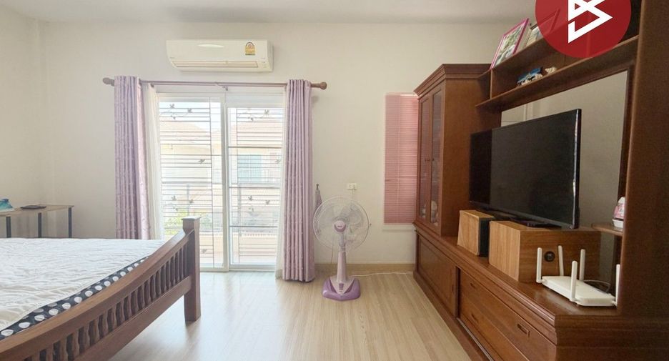 Haus zum Kauf mit 3 Zimmer in Si Racha, Chonburi