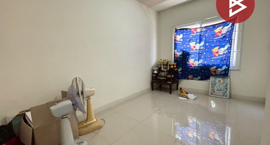 Reihenhaus zum Kauf mit 2 Zimmer in Lat Krabang, Bangkok