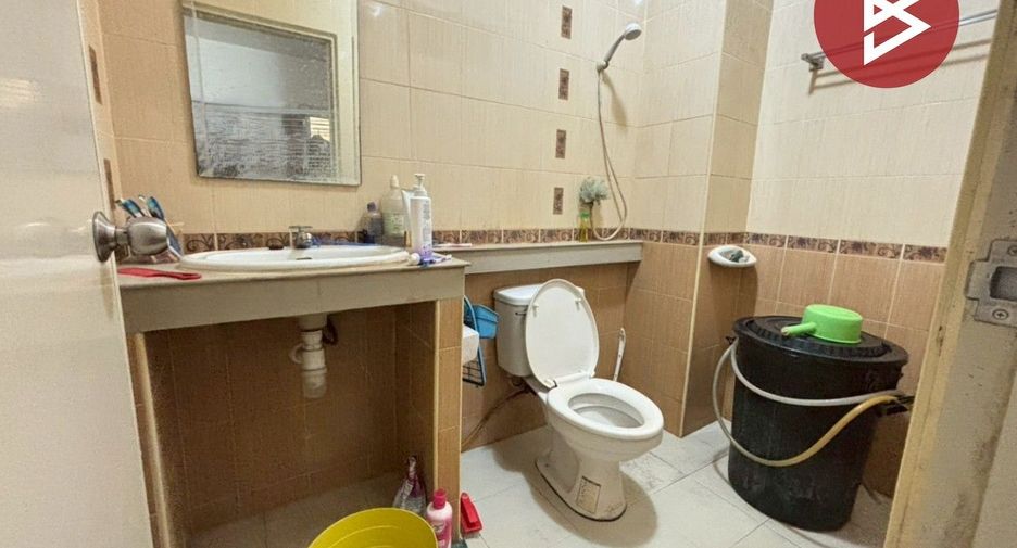 Reihenhaus zum Kauf mit 2 Zimmer in Lat Krabang, Bangkok