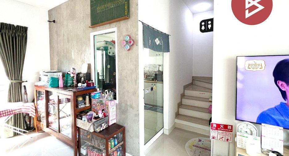 Reihenhaus zum Kauf mit 3 Zimmer in Sam Phran, Nakhon Pathom