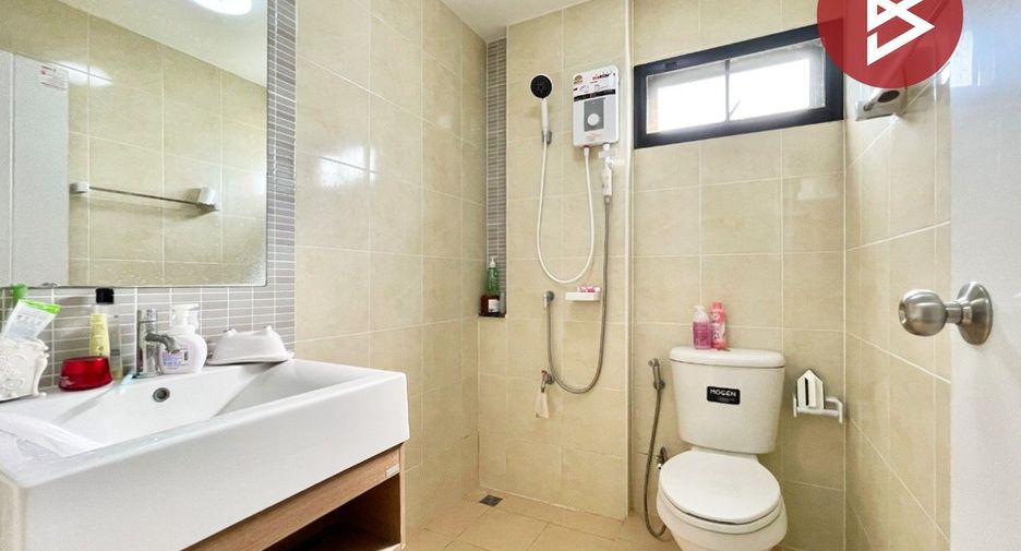 Reihenhaus zum Kauf mit 3 Zimmer in Sam Phran, Nakhon Pathom