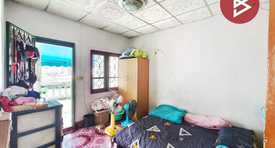À vendre 4 chambres maison de ville à Phra Samut Chedi, Samut Prakan