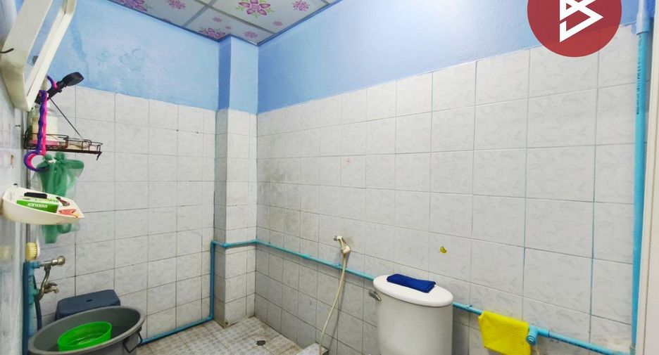 À vendre 4 chambres maison de ville à Phra Samut Chedi, Samut Prakan