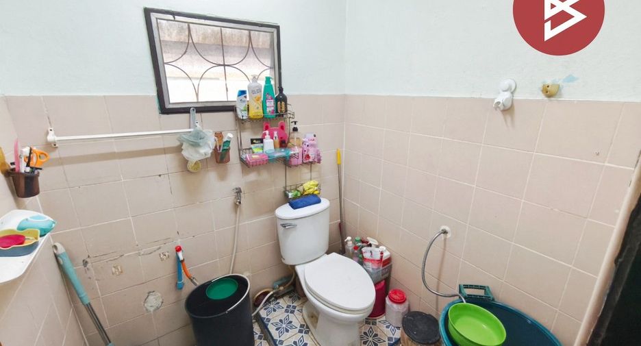 À vendre 4 chambres maison de ville à Phra Samut Chedi, Samut Prakan