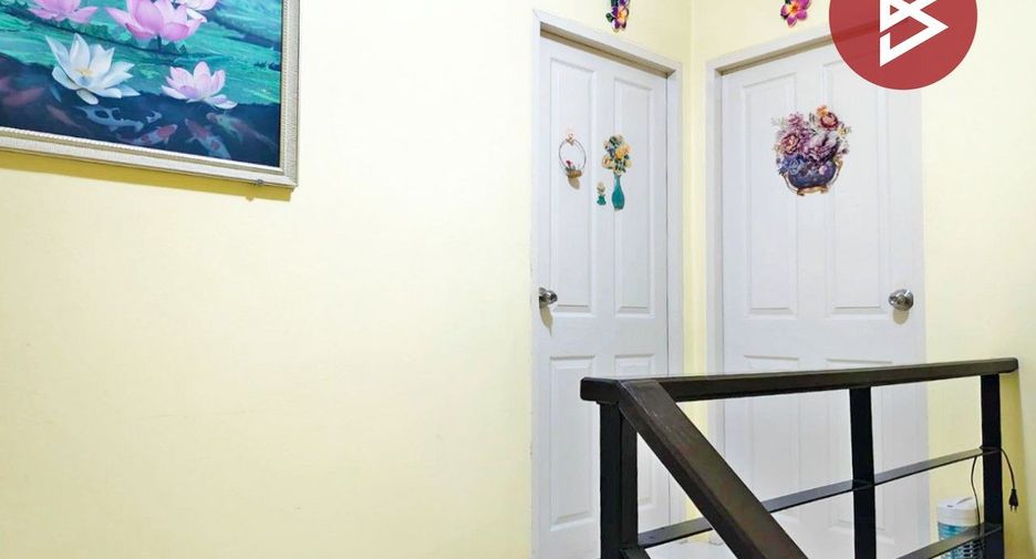 For sale 3 bedrooms townhouse in Mueang Samut Sakhon, Samut Sakhon