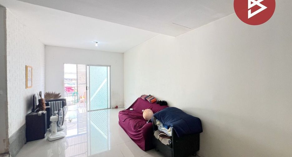 Casa adosada en venta de 3 habitaciones en Sai Noi, Nonthaburi