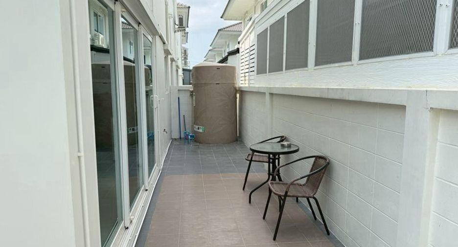 Haus zur Miete mit 3 Zimmer in Bang Lamung, Chonburi