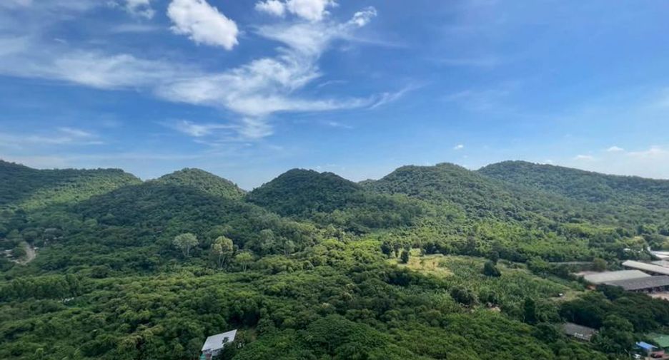 For sale 1 bed condo in Si Racha, Chonburi