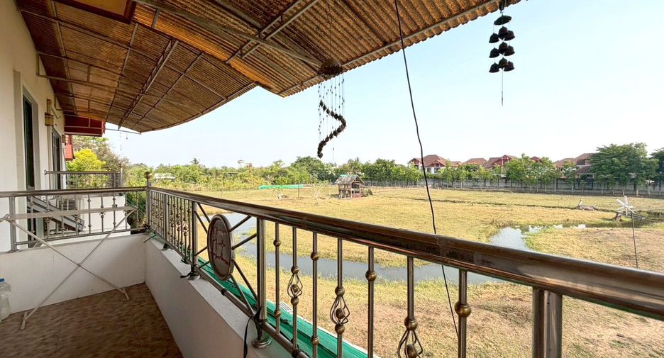 For sale 4 ベッドルーム house in Saraphi, Chiang Mai