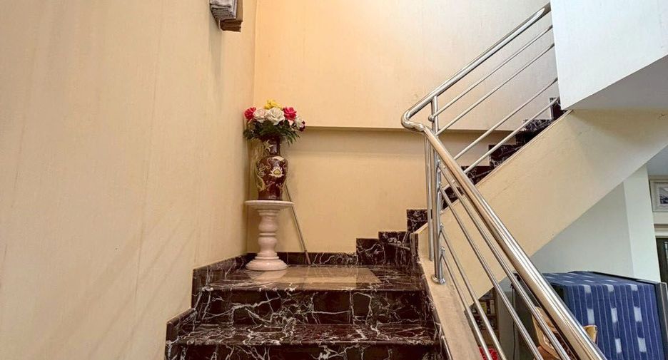 For sale 4 ベッドルーム house in Saraphi, Chiang Mai