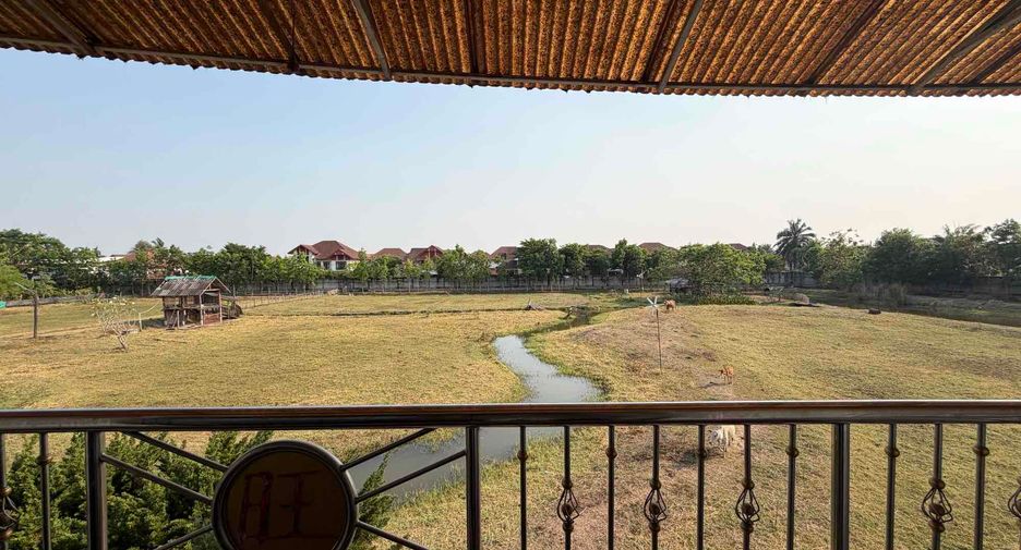 For sale 4 ベッドルーム house in Saraphi, Chiang Mai