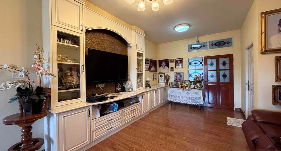 For sale 4 ベッドルーム house in Saraphi, Chiang Mai