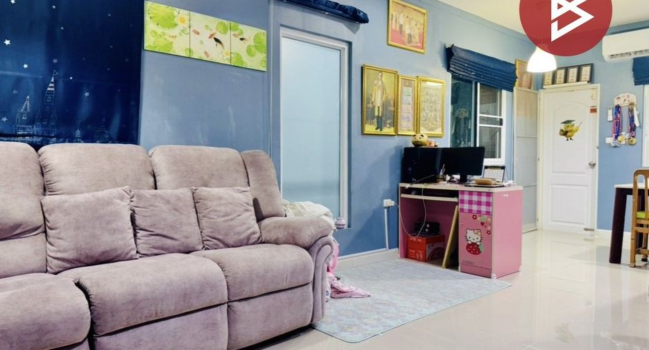 For sale 4 bedrooms townhouse in Phra Samut Chedi, Samut Prakan