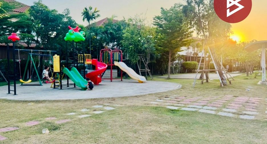 For sale 4 bedrooms townhouse in Phra Samut Chedi, Samut Prakan