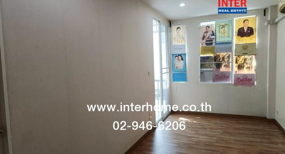 For sale 3 bedrooms townhouse in Pak Kret, Nonthaburi
