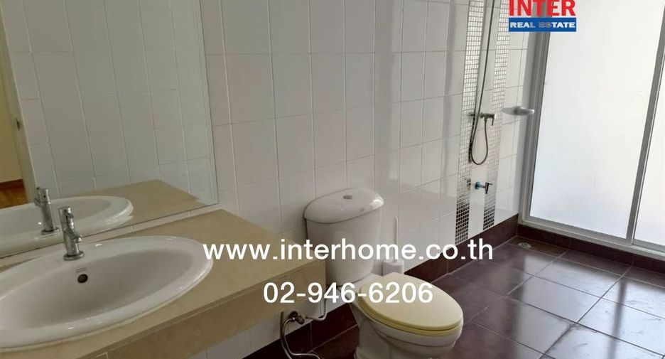 For sale 3 bedrooms townhouse in Pak Kret, Nonthaburi