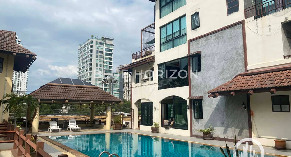 For sale 3 bedrooms townhouse in Bang Lamung, Chonburi