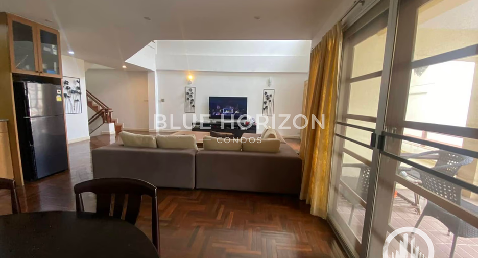 For sale 3 bedrooms townhouse in Bang Lamung, Chonburi