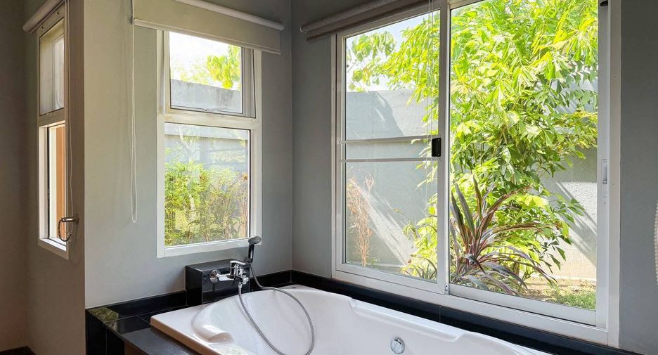 For rent and for sale 3 bedrooms villa in Mueang Phuket, Phuket