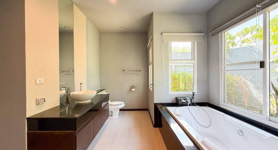 For rent and for sale 3 bedrooms villa in Mueang Phuket, Phuket