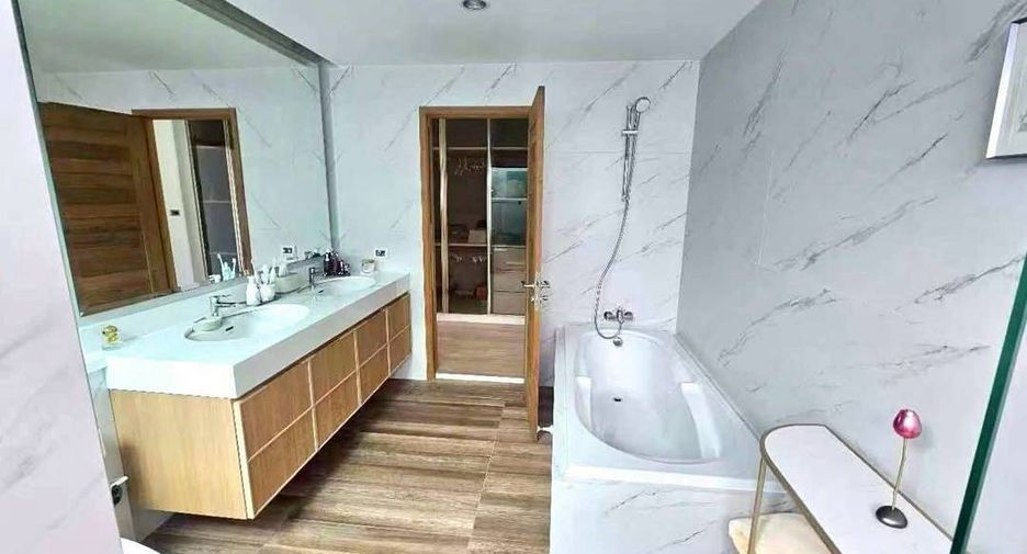 Villa zur Miete mit 4 Zimmer in Bang Lamung, Chonburi