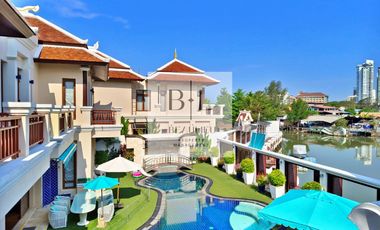 For sale 4 bedrooms house in Sattahip, Chonburi