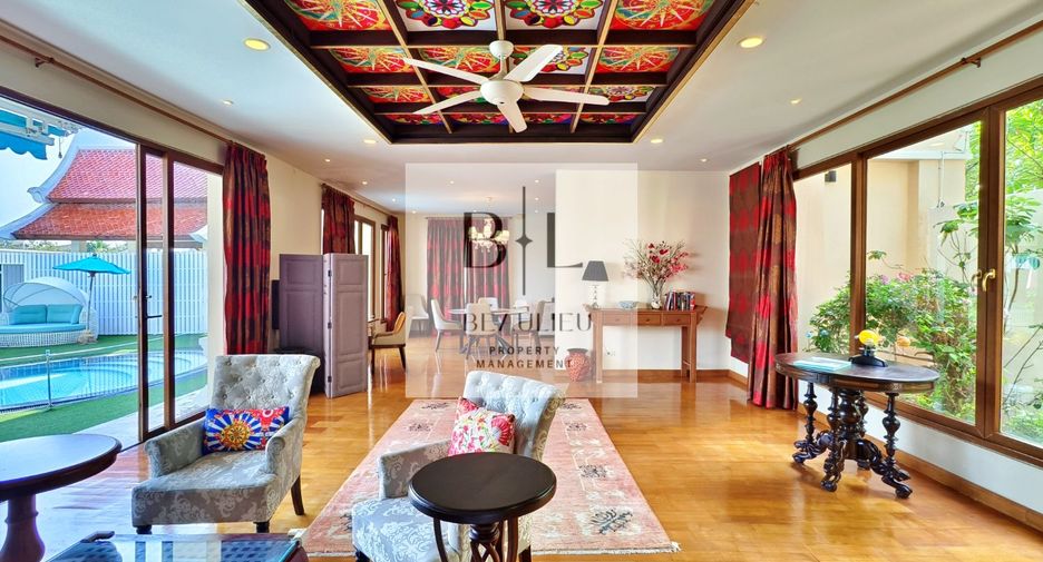 Haus zum Kauf mit 4 Zimmer in Sattahip, Chonburi