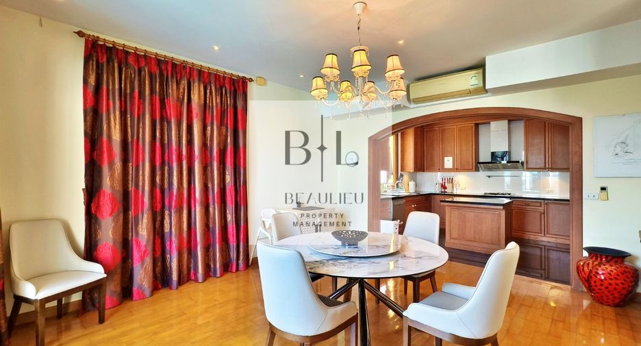 Haus zum Kauf mit 4 Zimmer in Sattahip, Chonburi