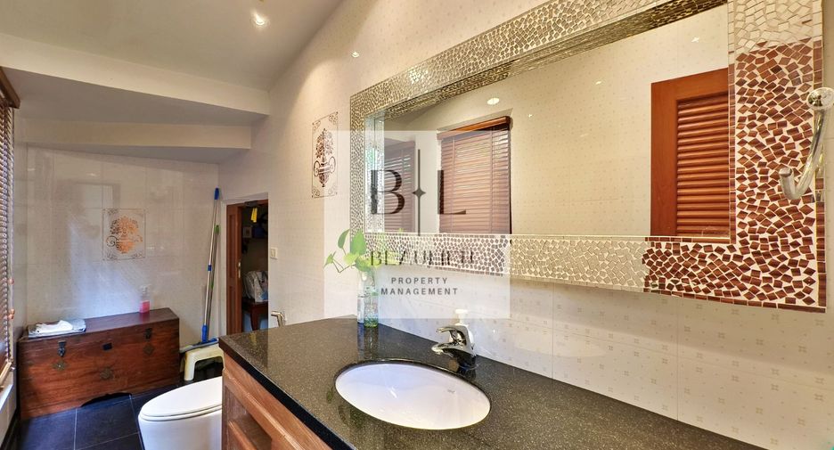 Haus zum Kauf mit 4 Zimmer in Sattahip, Chonburi