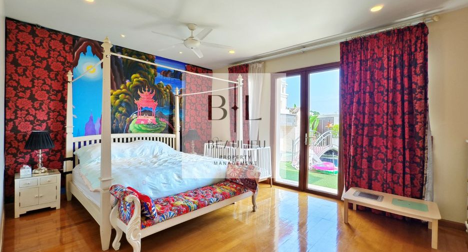 Haus zum Kauf mit 4 Zimmer in Sattahip, Chonburi