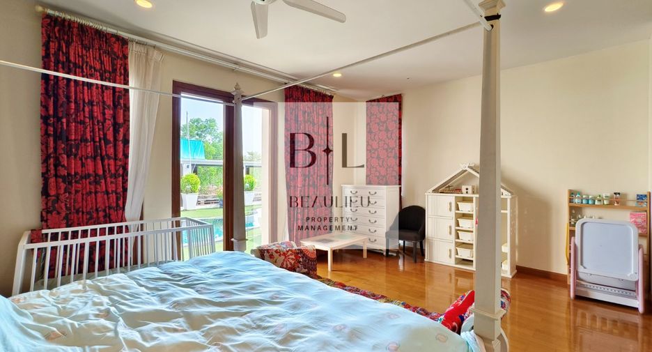 Haus zum Kauf mit 4 Zimmer in Sattahip, Chonburi