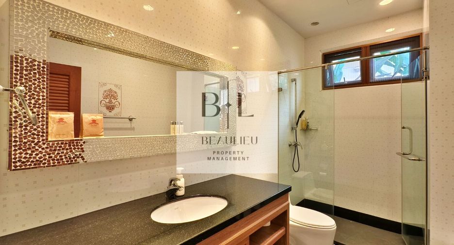 Haus zum Kauf mit 4 Zimmer in Sattahip, Chonburi
