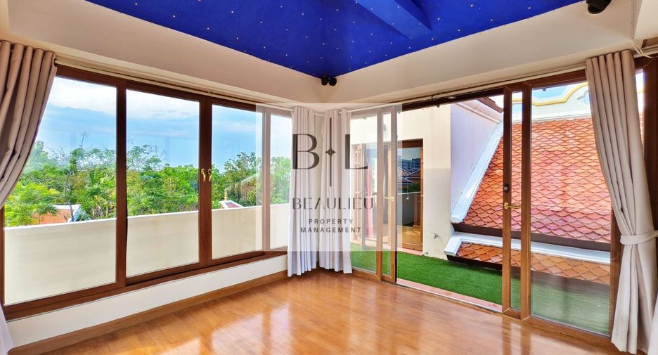 Haus zum Kauf mit 4 Zimmer in Sattahip, Chonburi
