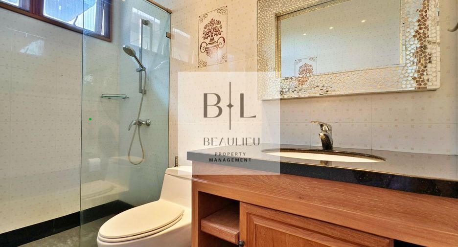 Haus zum Kauf mit 4 Zimmer in Sattahip, Chonburi