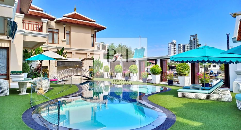 Haus zum Kauf mit 4 Zimmer in Sattahip, Chonburi