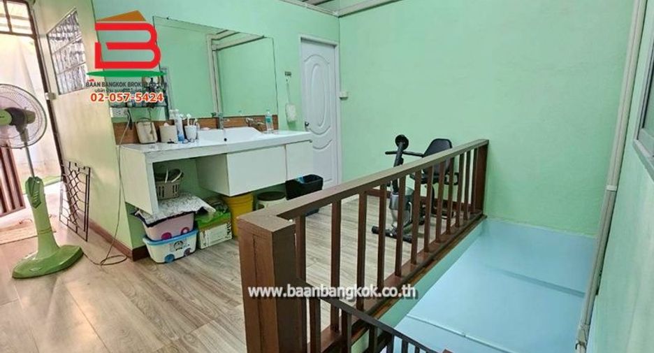 Casa adosada en venta de 2 habitaciones en Mueang Nonthaburi, Nonthaburi