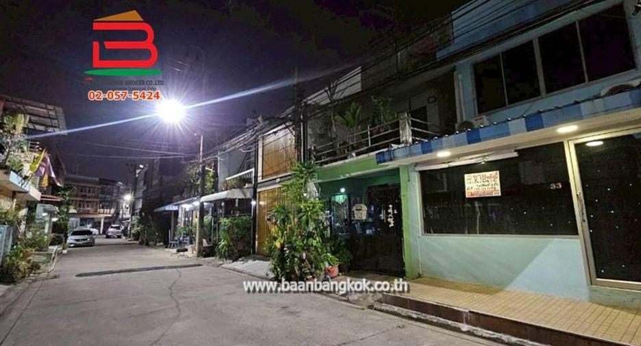 Casa adosada en venta de 2 habitaciones en Mueang Nonthaburi, Nonthaburi