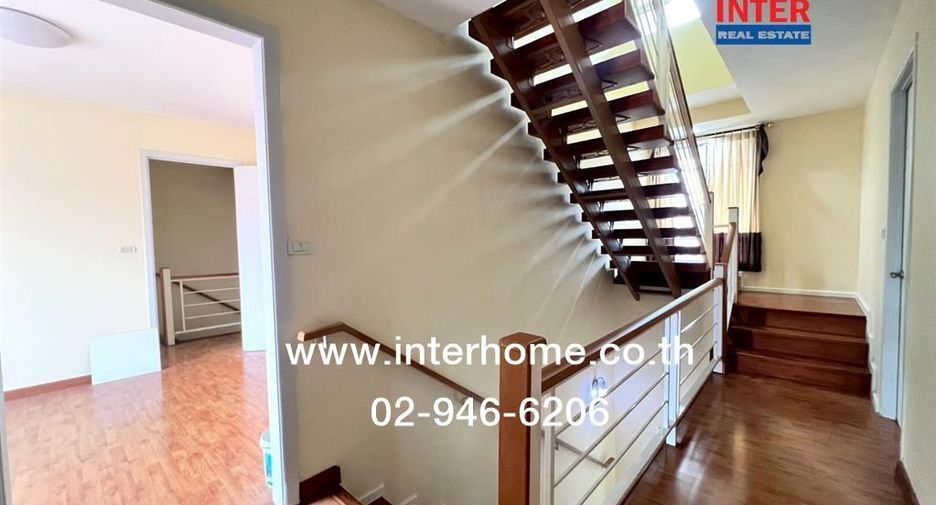 À vendre 5 chambres maison de ville à Chom Thong, Bangkok