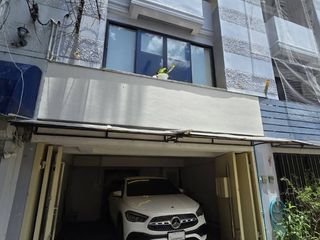 Аренда 3 спальни таунхаус в Щаттхана, Бангкок