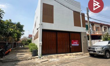 For sale 4 ベッドルーム townhouse in Mueang Pathum Thani, Pathum Thani