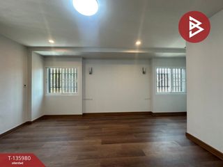 For sale 4 bedrooms townhouse in Mueang Pathum Thani, Pathum Thani