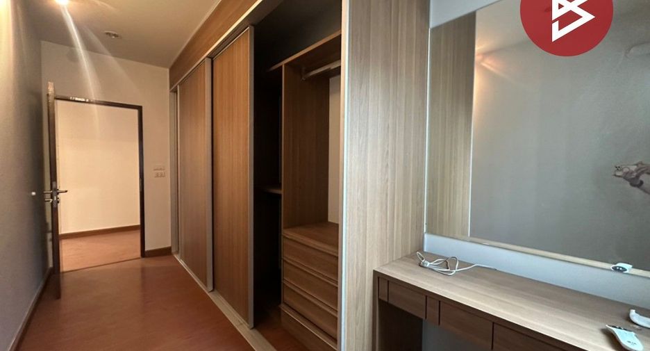 For sale 4 bedrooms townhouse in Mueang Pathum Thani, Pathum Thani