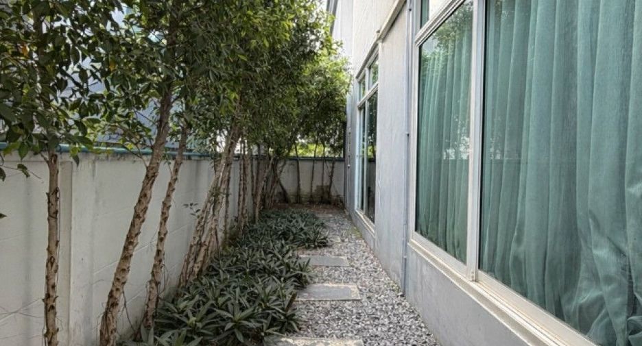 For sale 4 bedrooms house in Lam Luk Ka, Pathum Thani