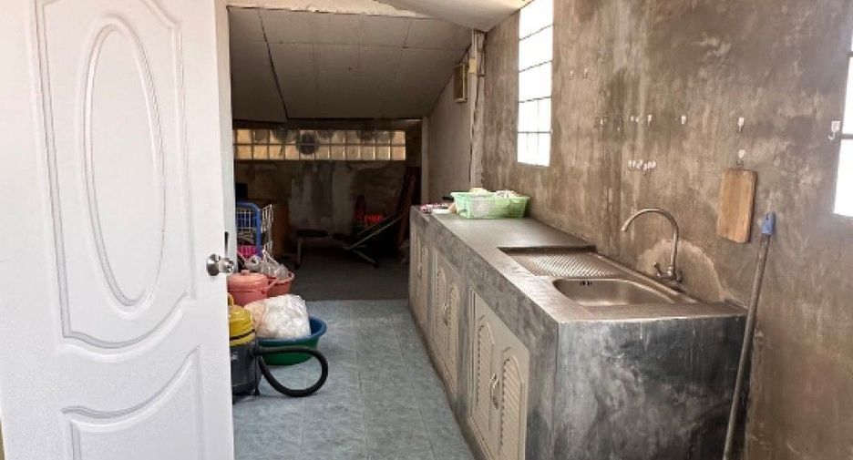 For sale 2 bedrooms house in Mueang Phitsanulok, Phitsanulok